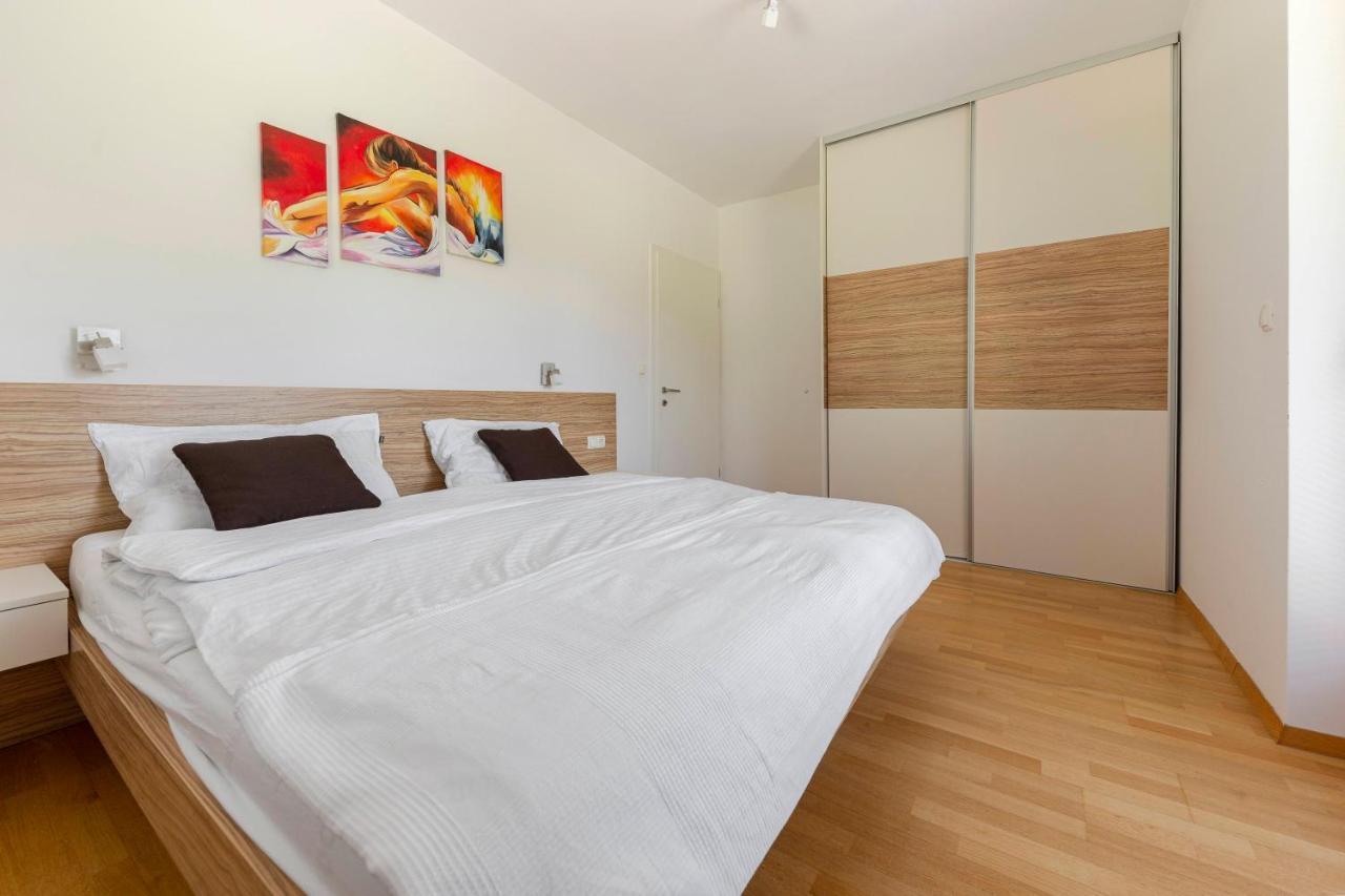 Sunee Apartment Кранска гора Екстериор снимка