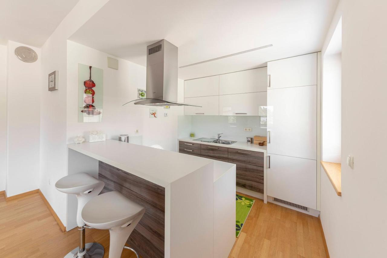 Sunee Apartment Кранска гора Екстериор снимка